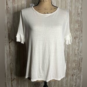 3/$15 ☮️ Double Zero White Short Ruffle Sleeved Shirt